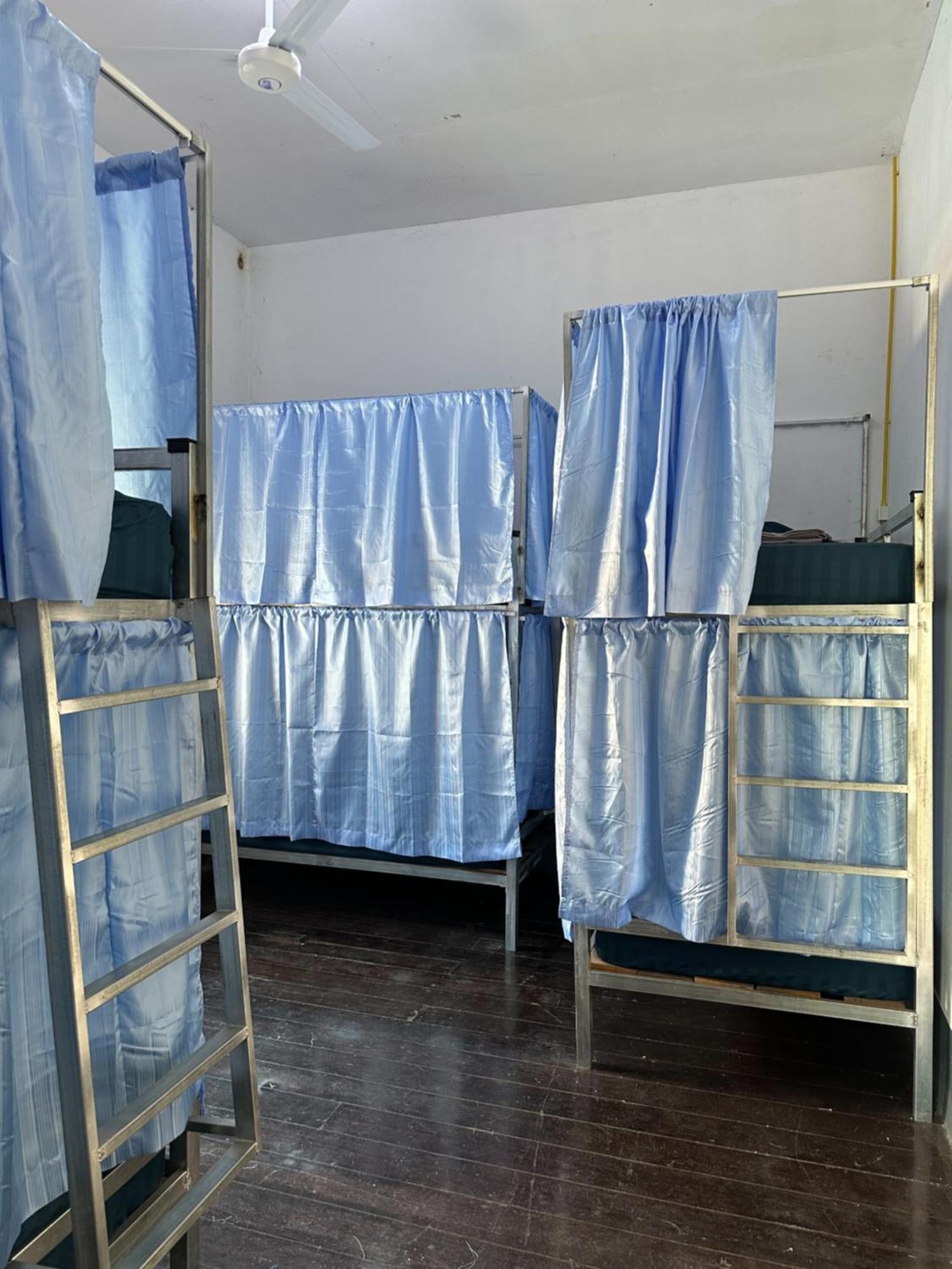 Via Thakhek Hostel & Cafe Экстерьер фото